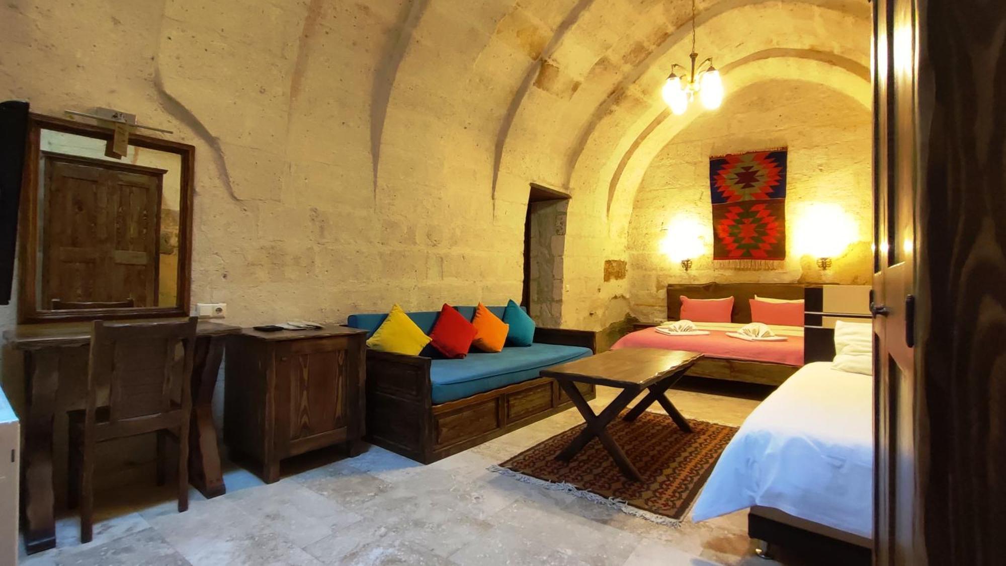 Armesos Cave Hotel Ürgüp Bagian luar foto